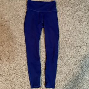 fabletics high waisted powerhold 7/8 blue leggings